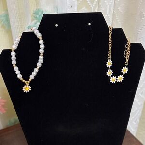 Pearl and Daisy bracelet Set